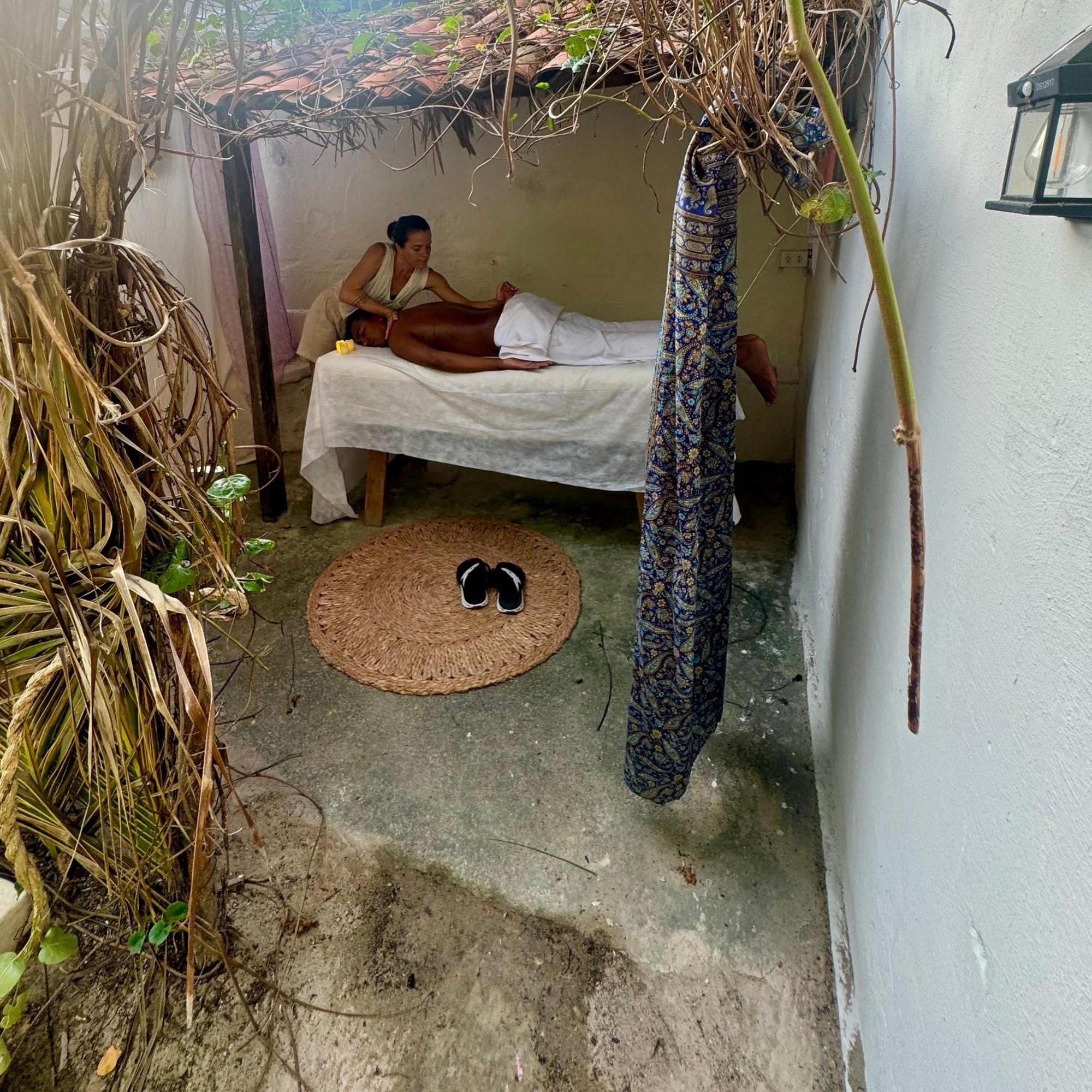 Chale Da Sereia Apart-Hotel Com Cozina Piscina Oasis No Centro De Jericoacoara Exterior photo